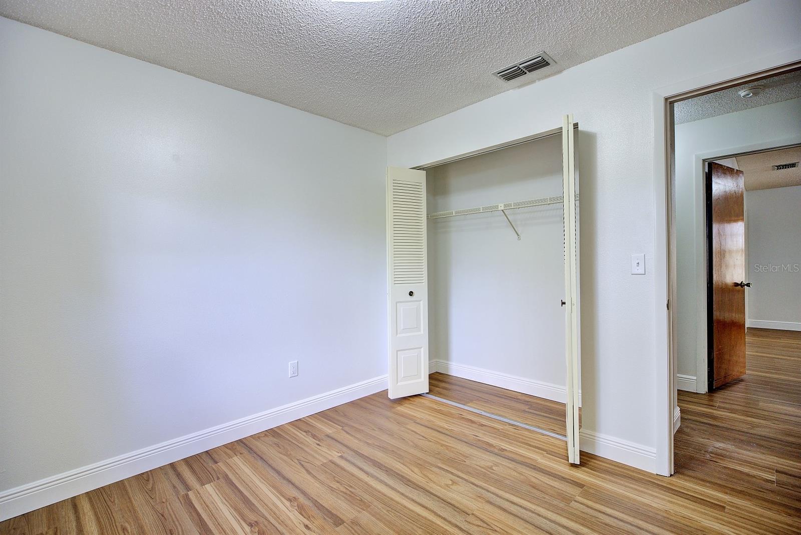 AVON PARK LAKES - Residential