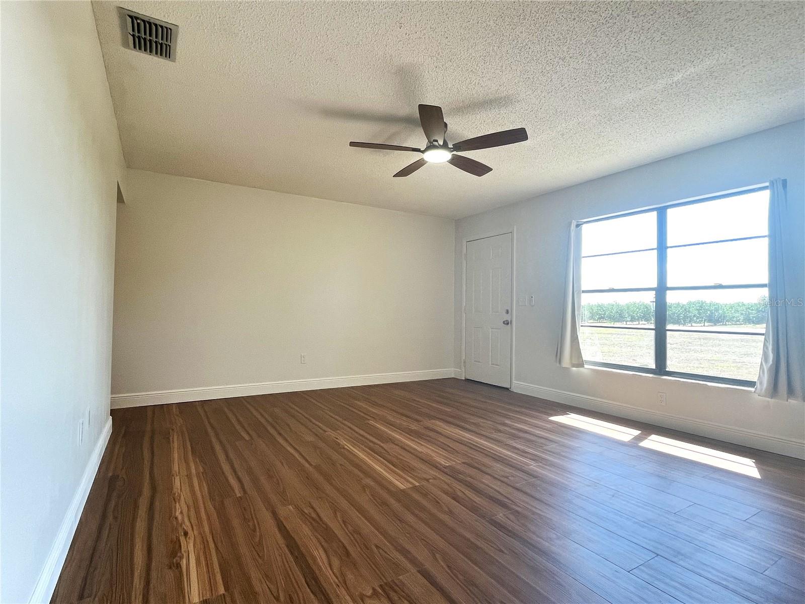 AVON PARK LAKES - Residential