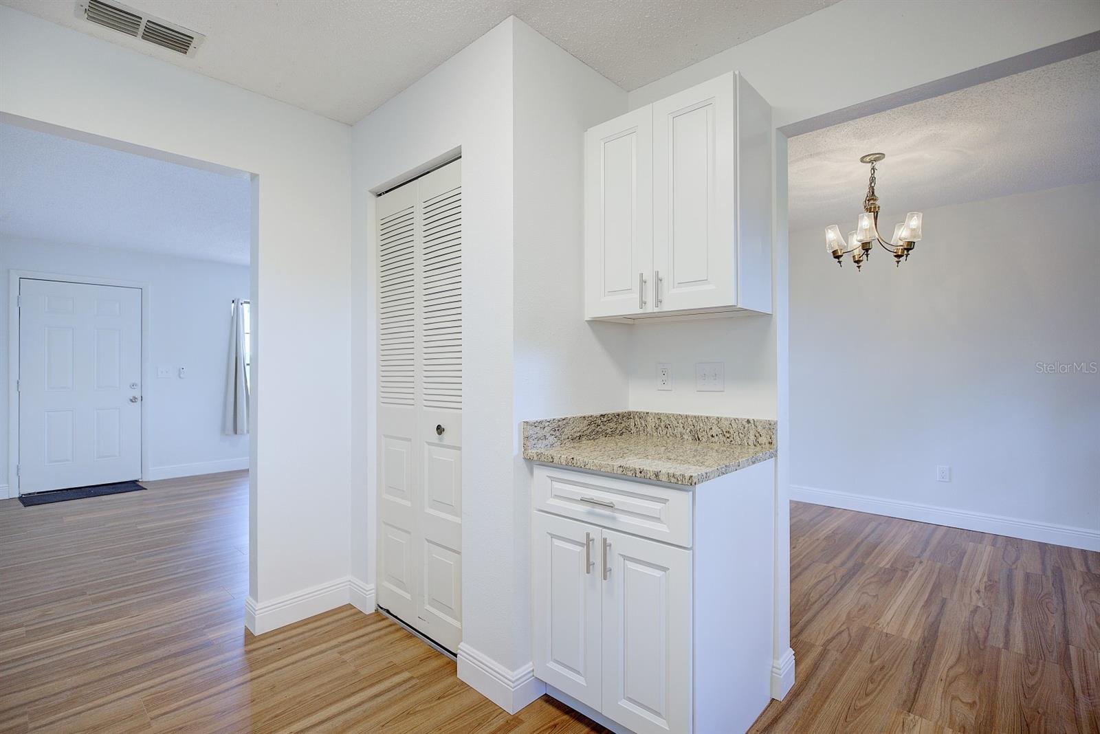 AVON PARK LAKES - Residential