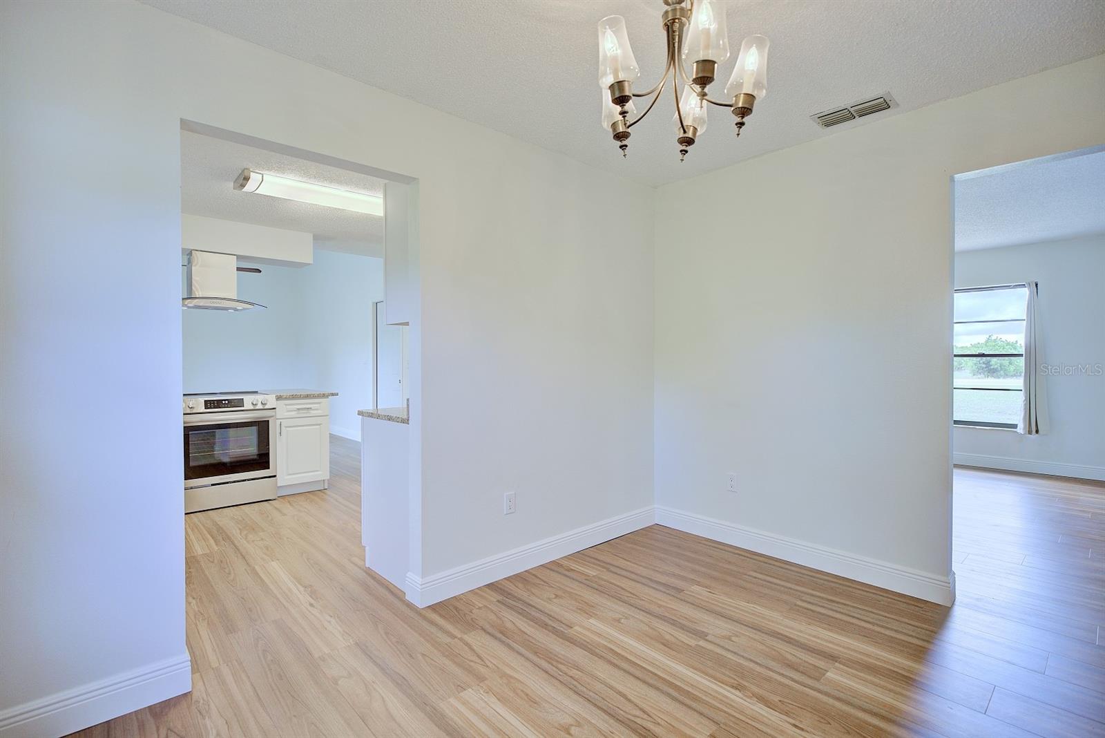 AVON PARK LAKES - Residential