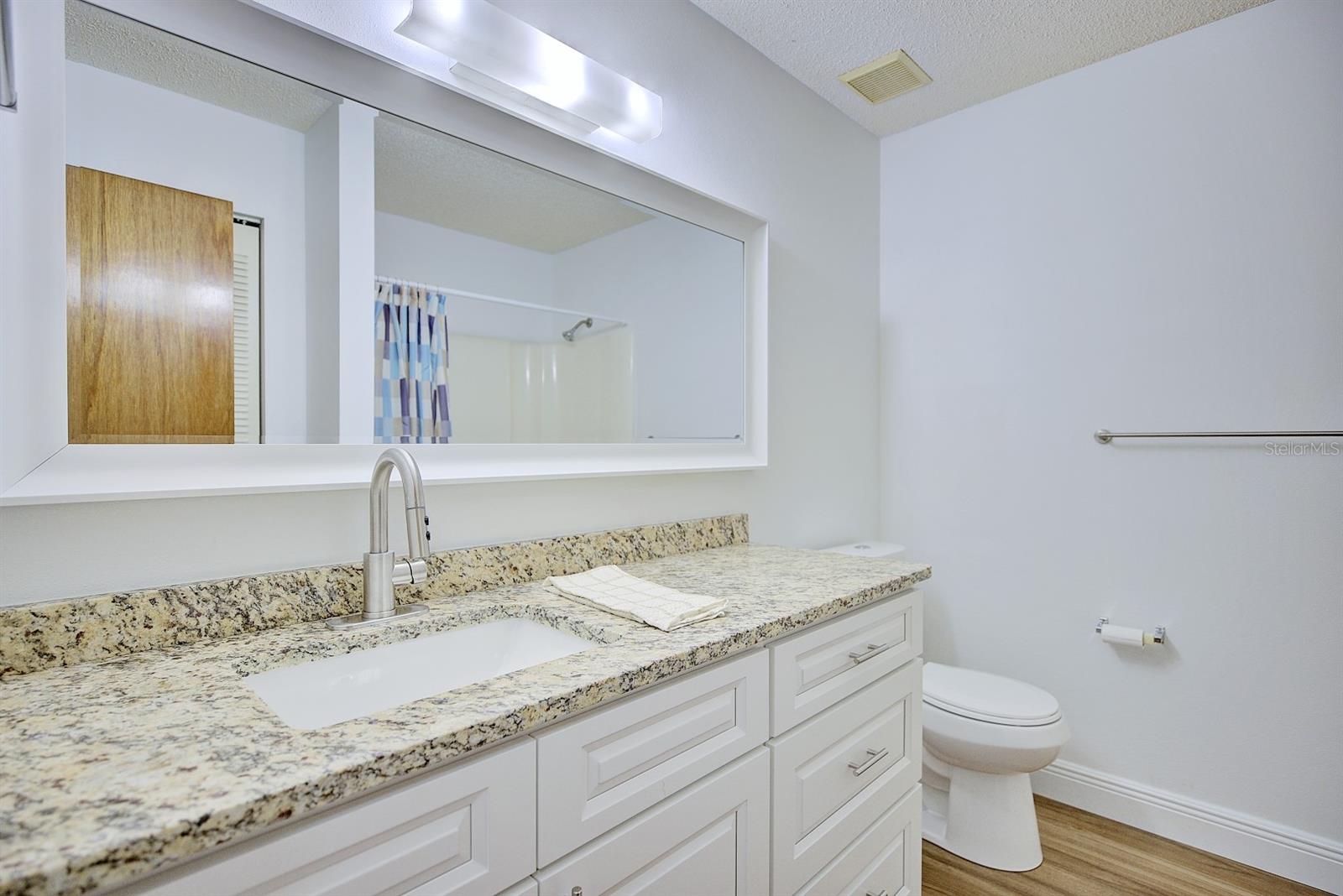 AVON PARK LAKES - Residential