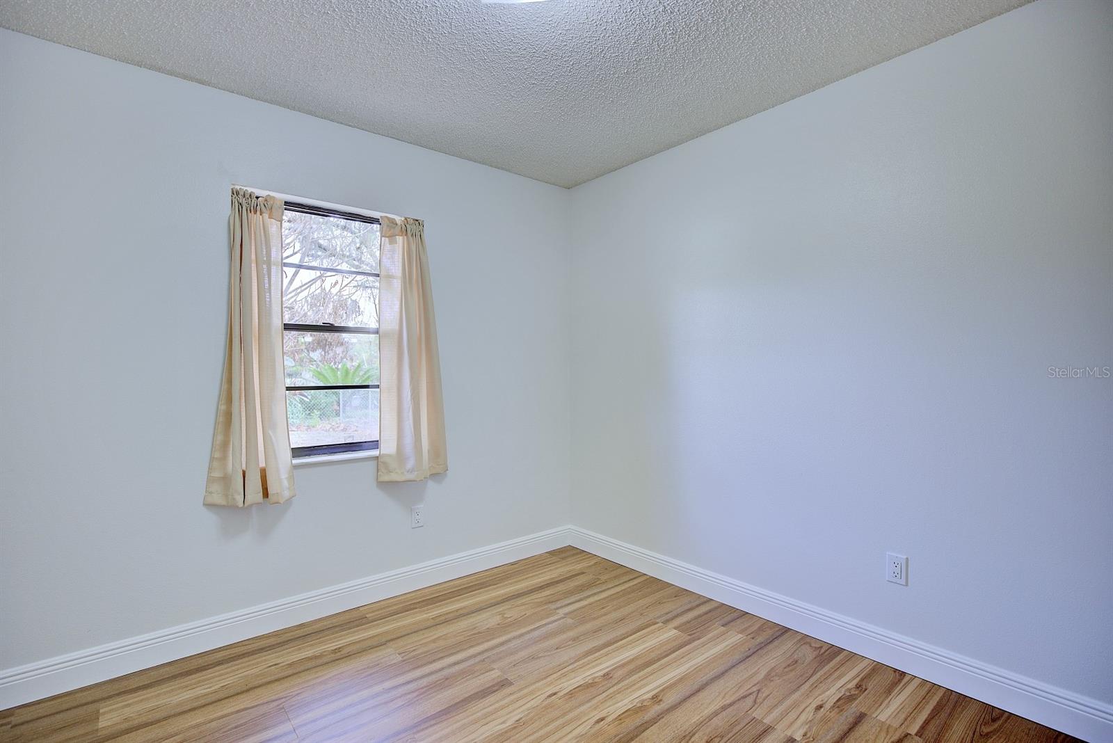 AVON PARK LAKES - Residential