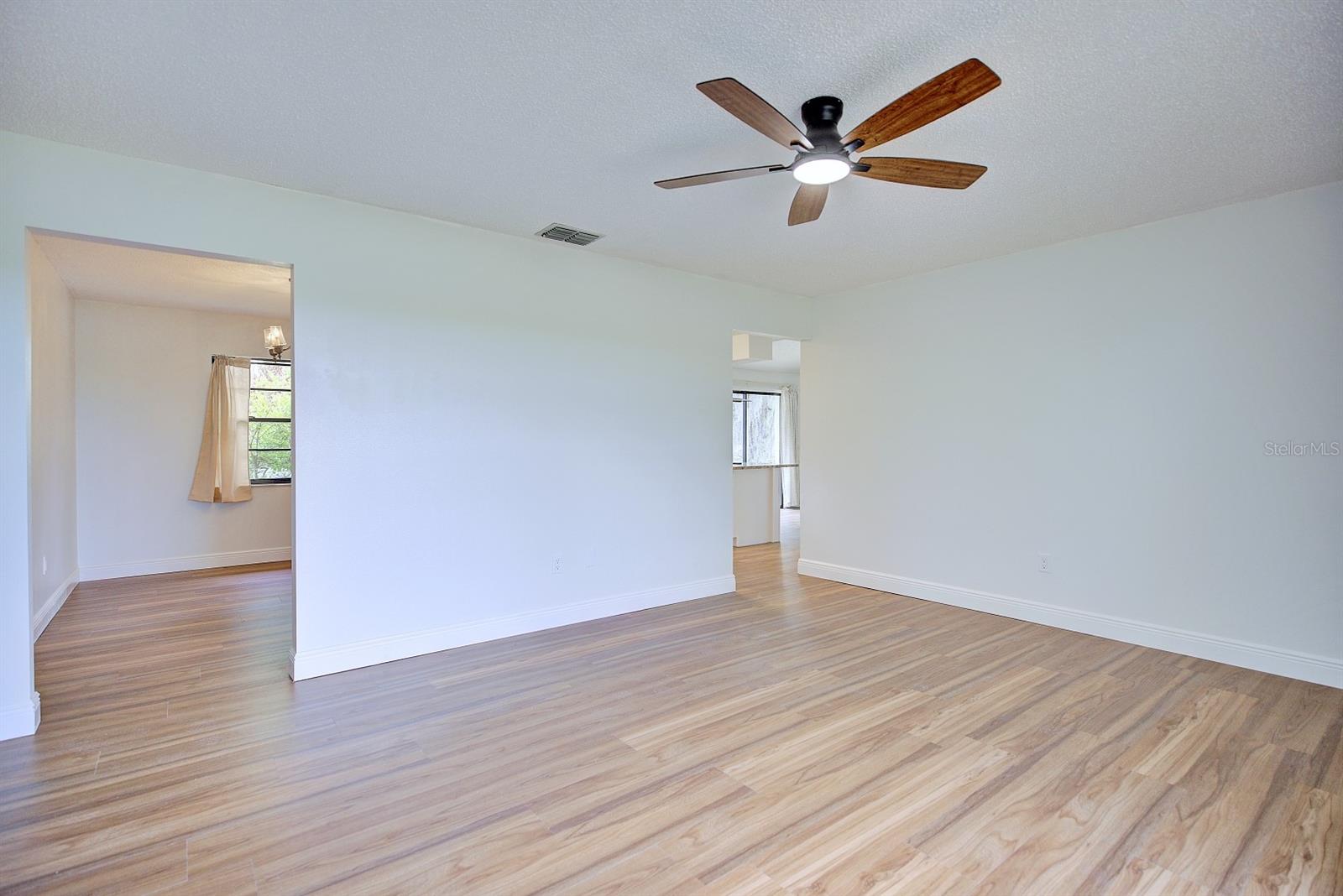 AVON PARK LAKES - Residential