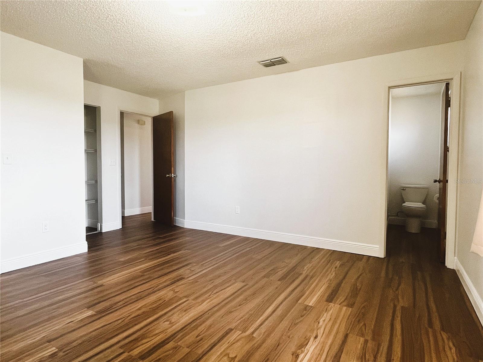 AVON PARK LAKES - Residential