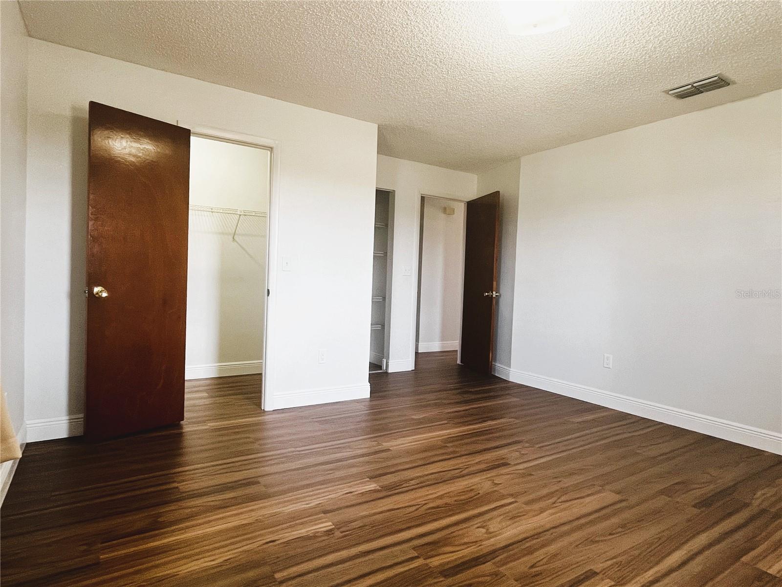 AVON PARK LAKES - Residential