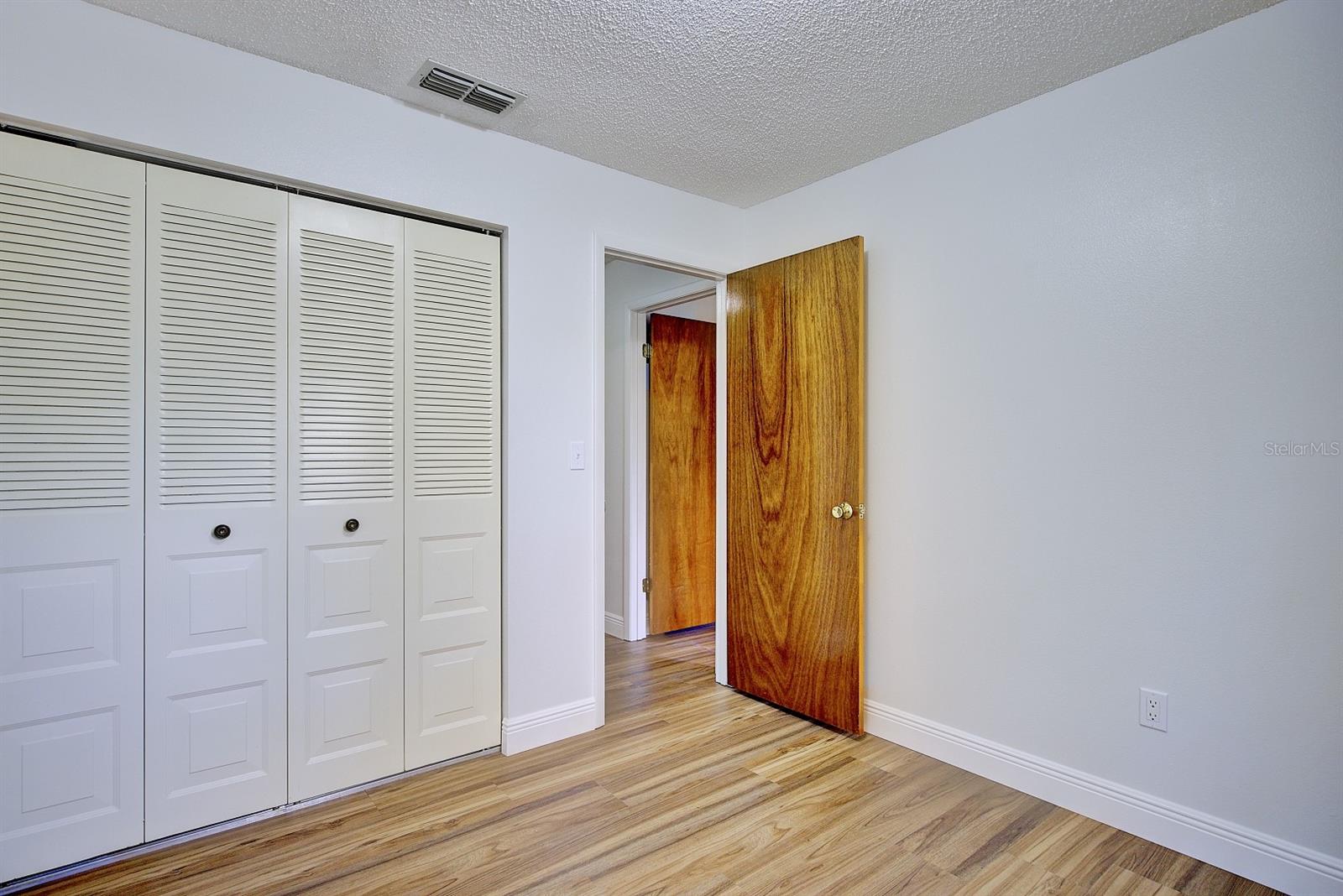 AVON PARK LAKES - Residential