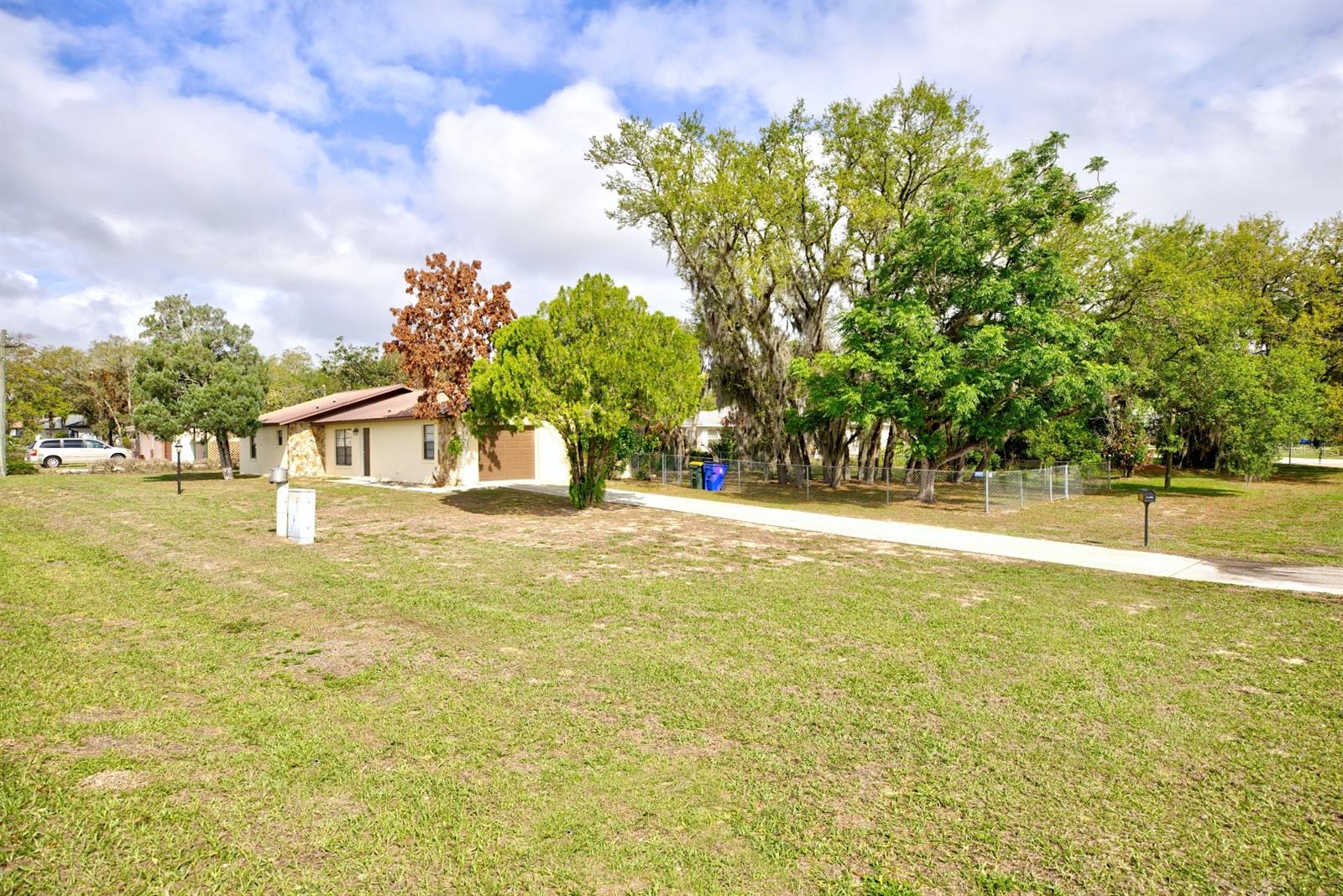 AVON PARK LAKES - Residential