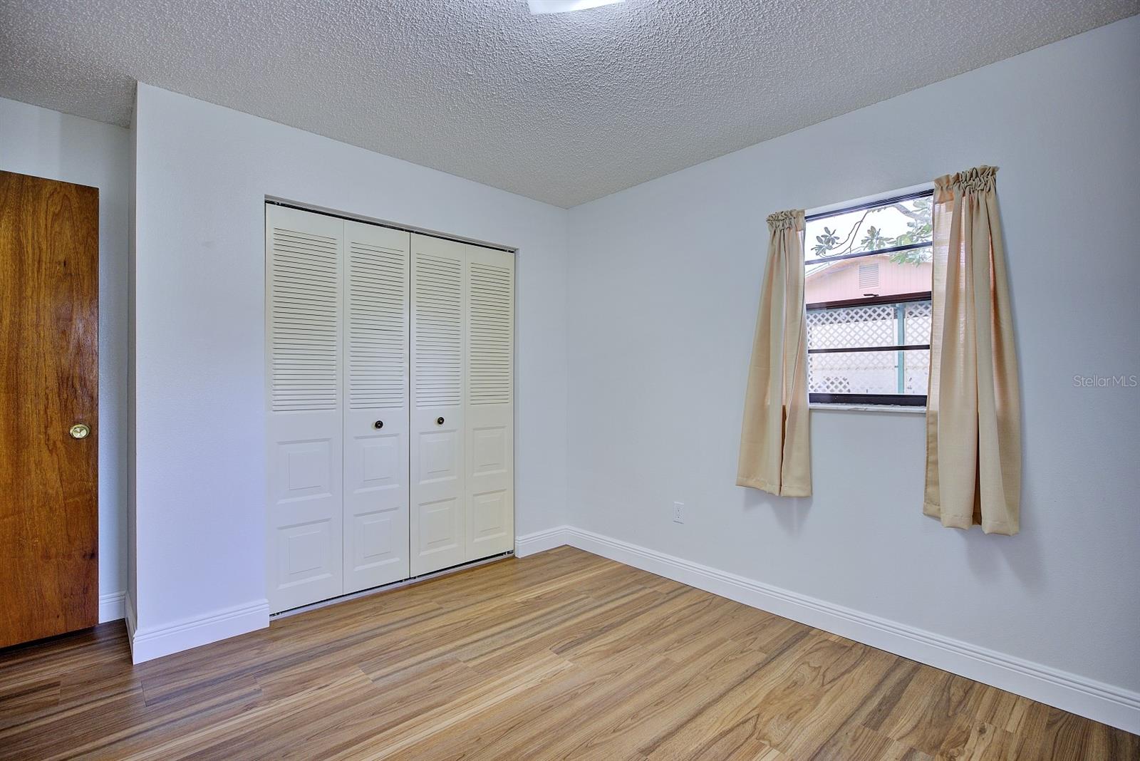 AVON PARK LAKES - Residential