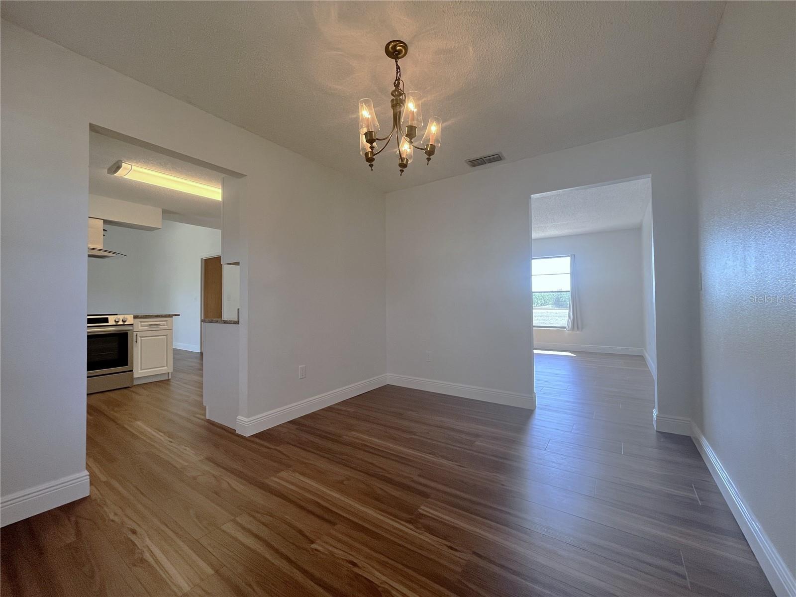 AVON PARK LAKES - Residential