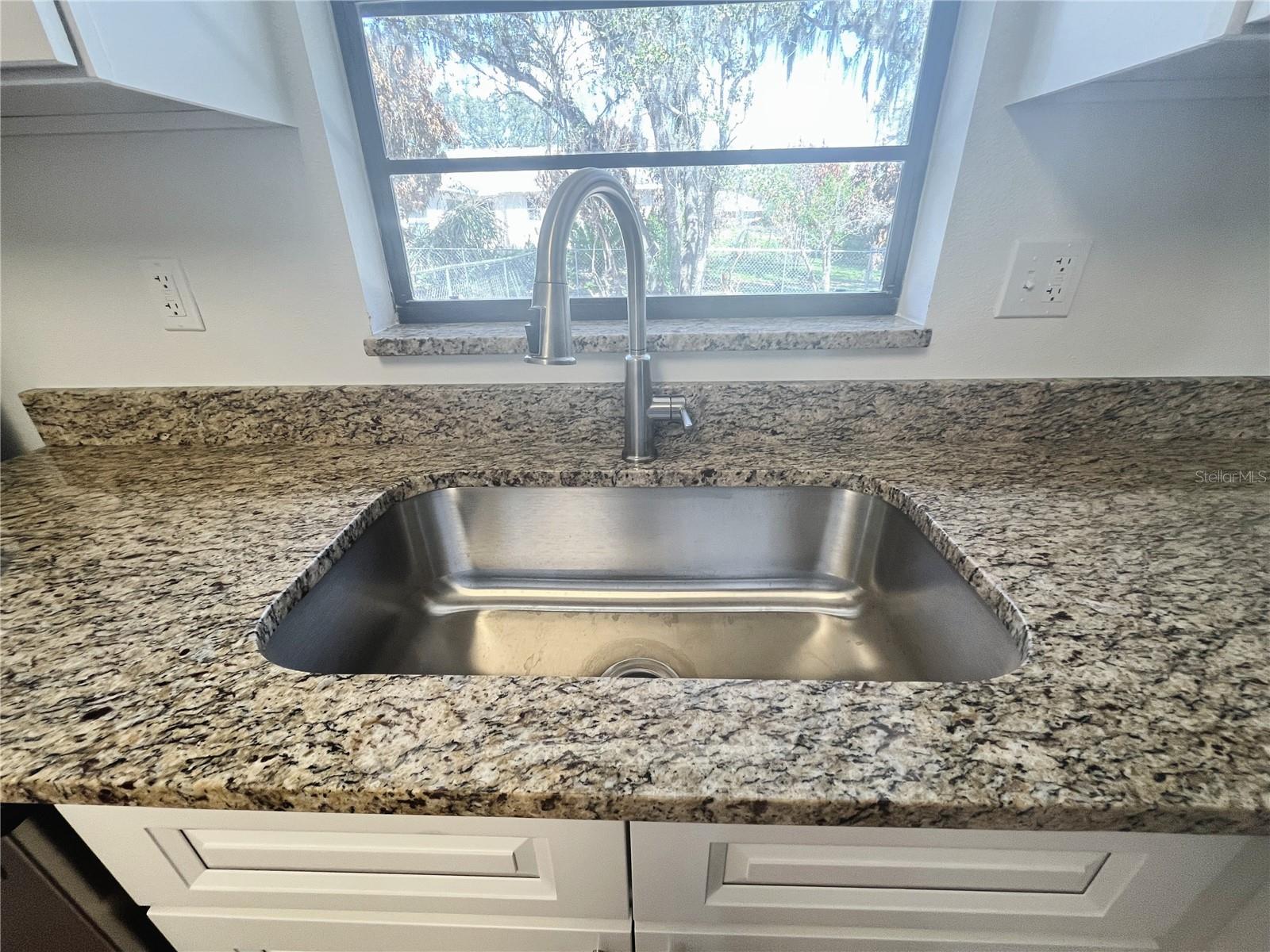 AVON PARK LAKES - Residential