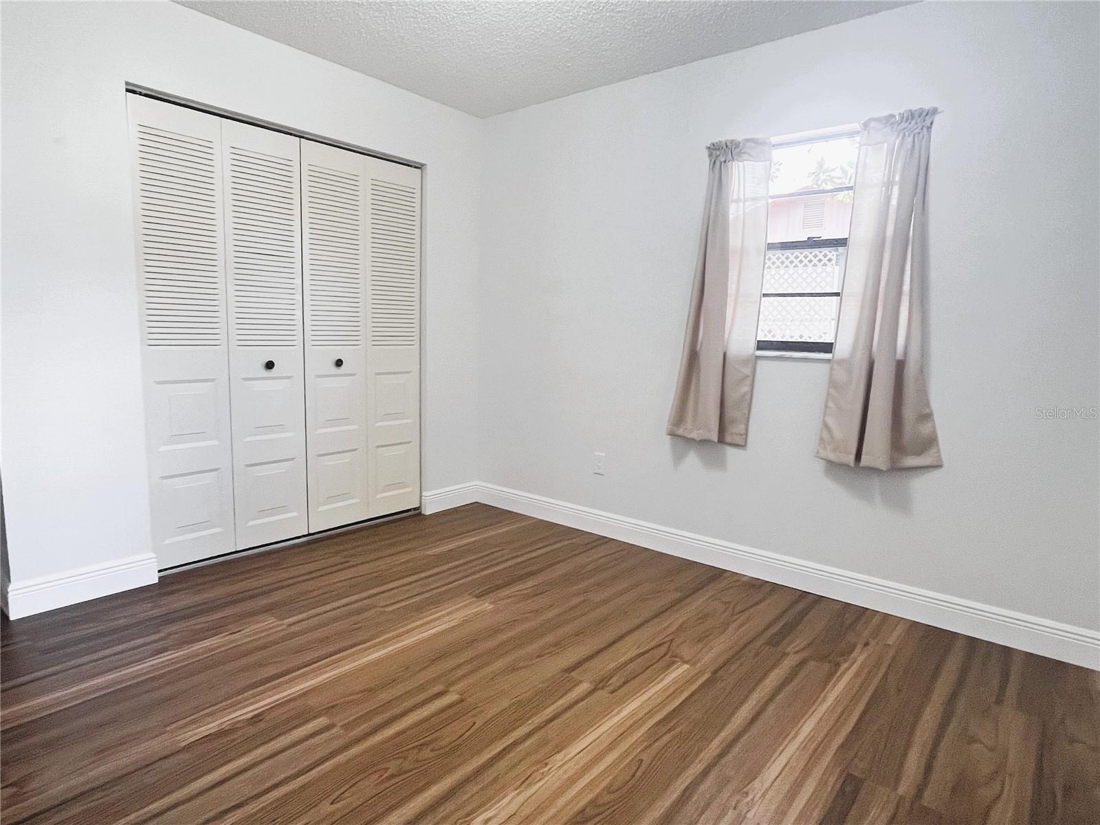 AVON PARK LAKES - Residential