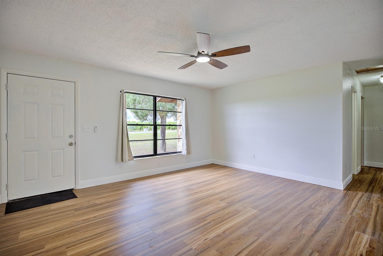 AVON PARK LAKES - Residential