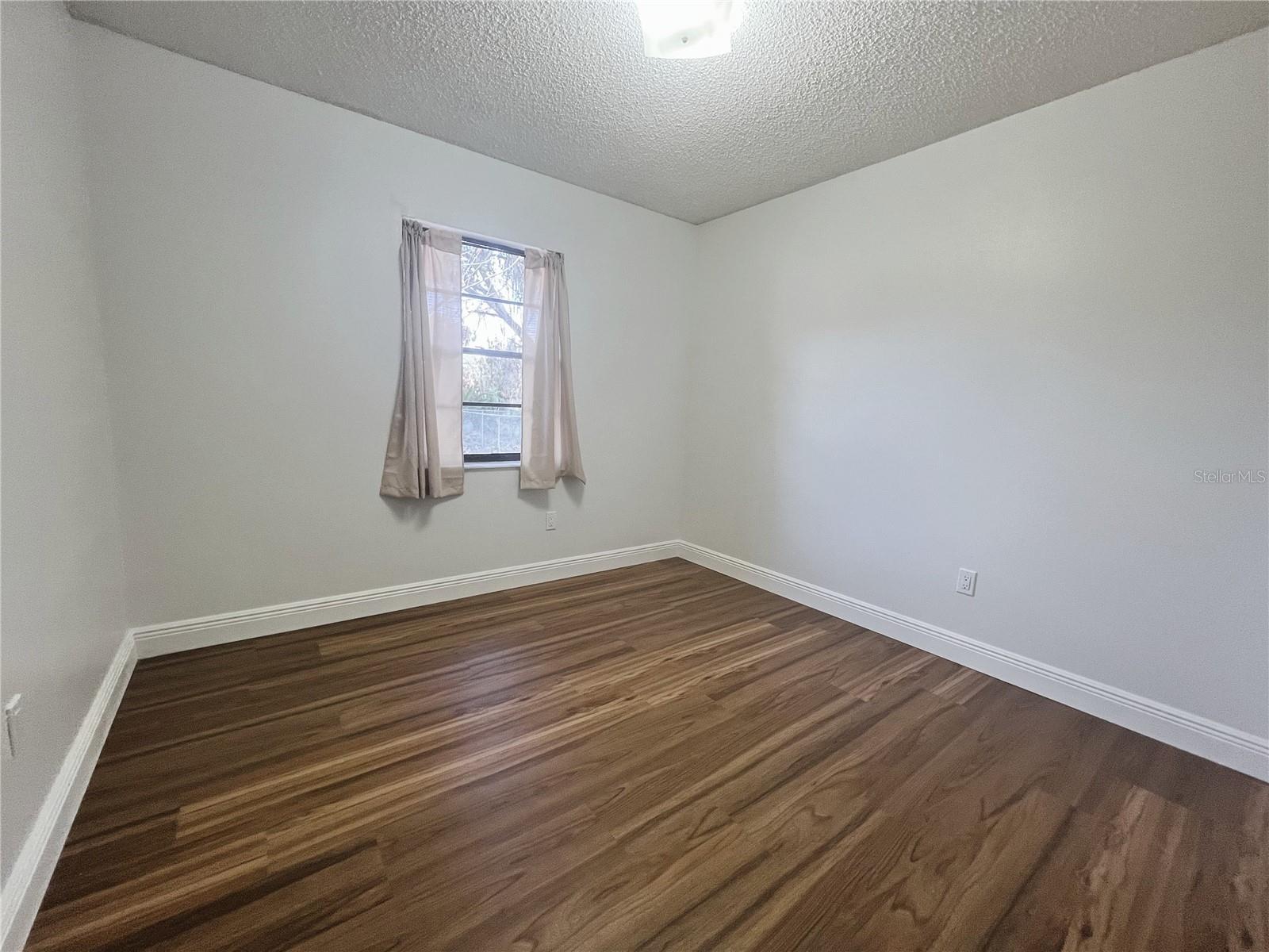 AVON PARK LAKES - Residential