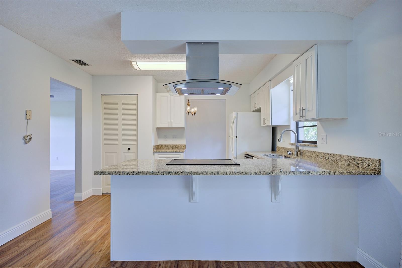 AVON PARK LAKES - Residential