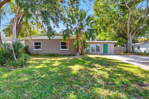 Photo of 1300 79th Avenue N, St Petersburg, FL 33702 (MLS # O6354448) Photo of 1300 79th Avenue N, St Petersburg, FL 33702 (MLS # O6354448)