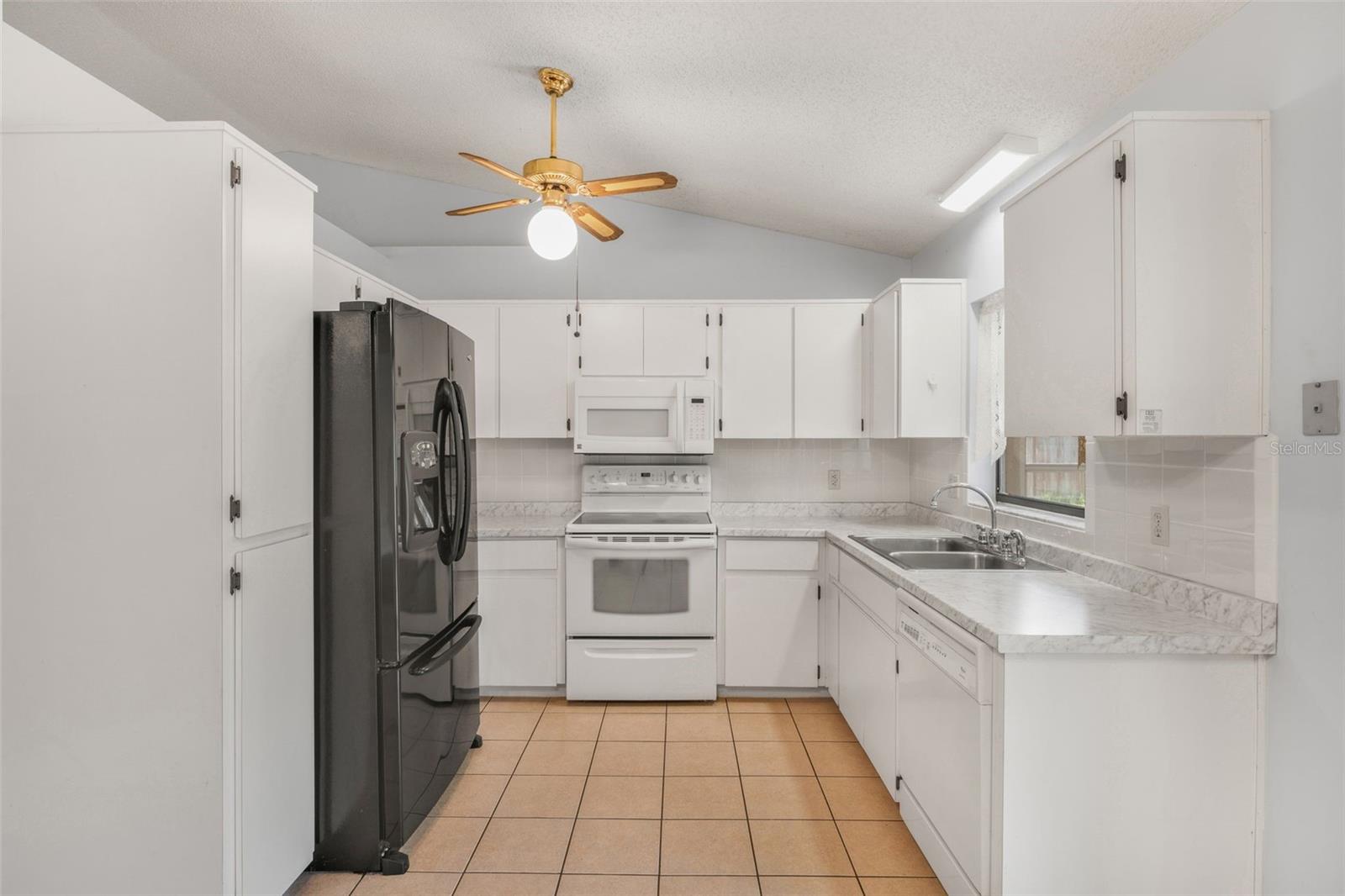 3341 S JEAN POINT