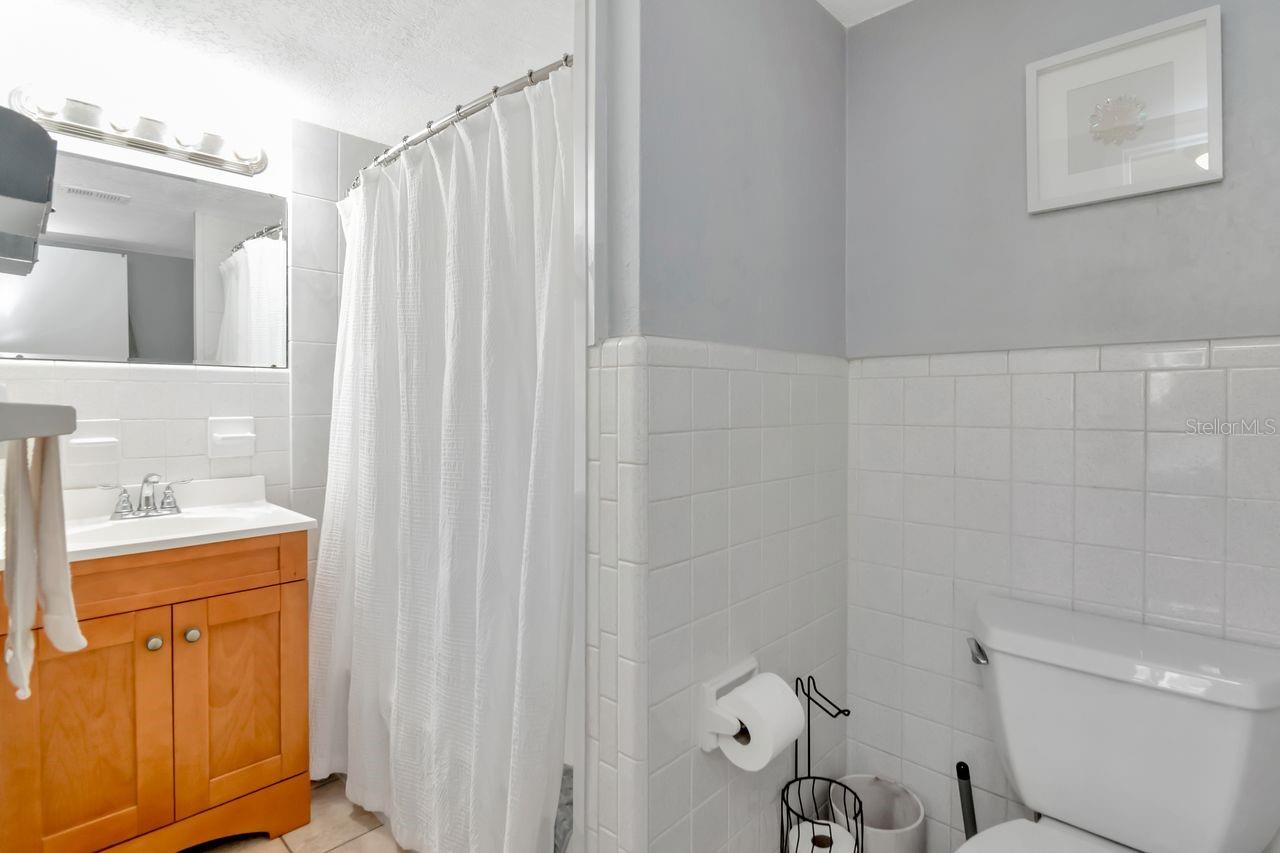 BEACON ON 3RD ST THE - Residential Lease