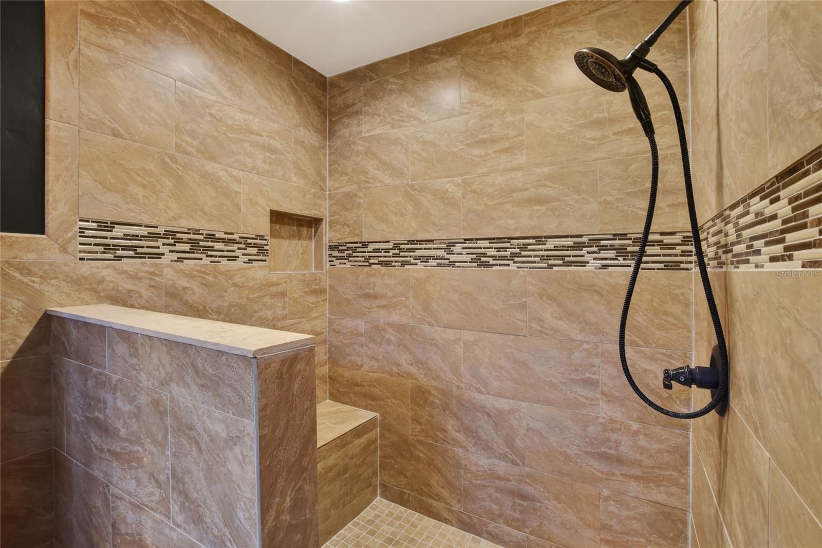 VILLAS 03 03 REP A POR - Residential