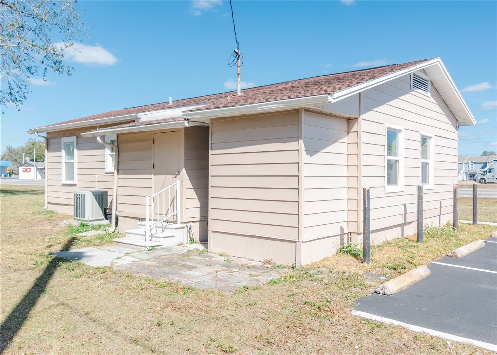 CITY ZEPHYRHILLS - Commercial Lease