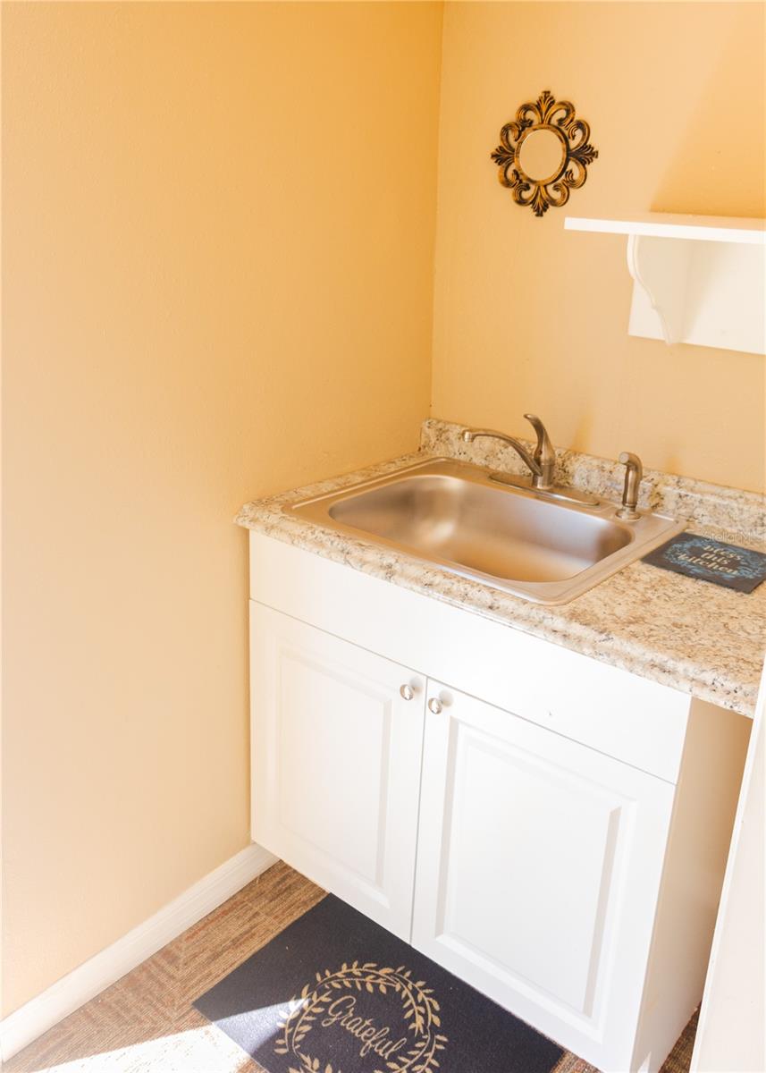 CITY ZEPHYRHILLS - Commercial Lease