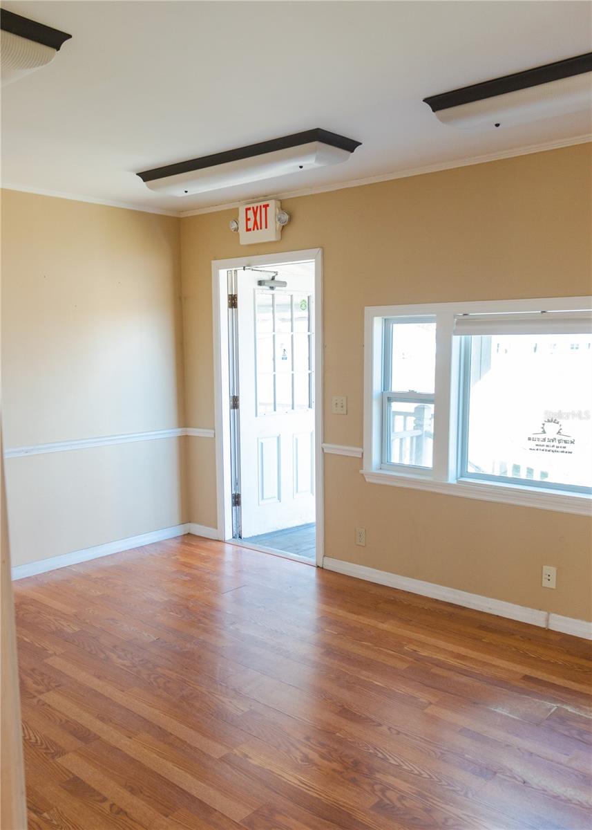 CITY ZEPHYRHILLS - Commercial Lease