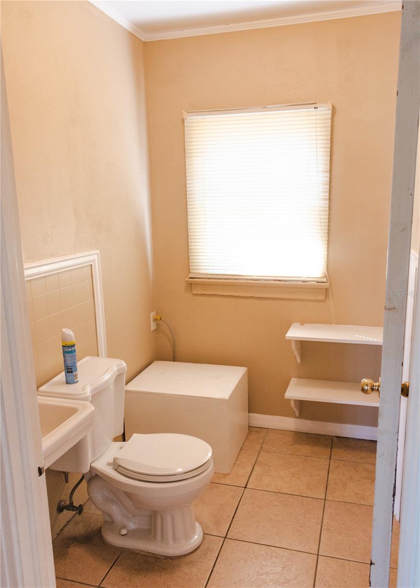 CITY ZEPHYRHILLS - Commercial Lease