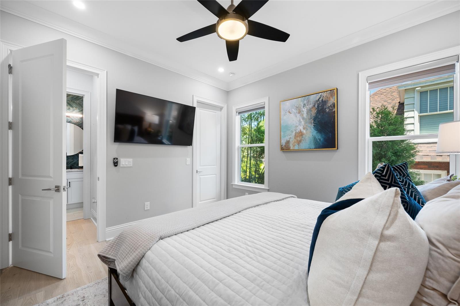 SUNSET PARK - Residential
