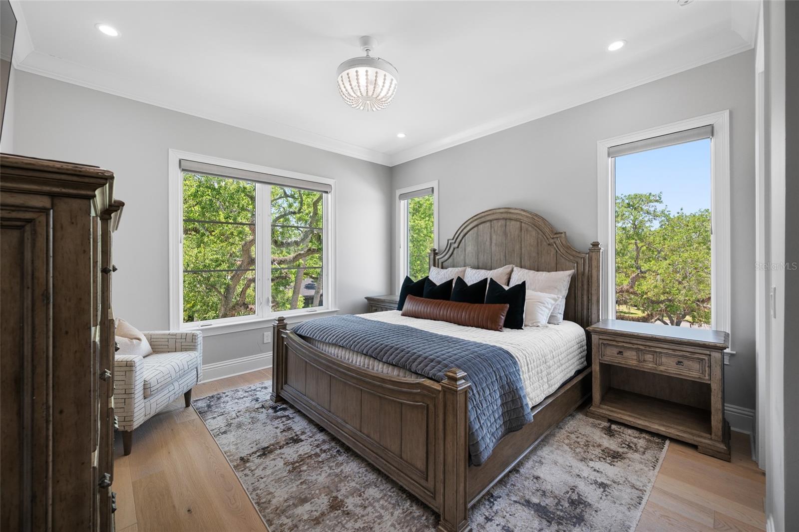 SUNSET PARK - Residential