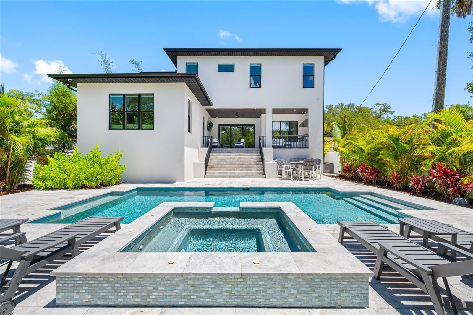 SUNSET PARK - Residential