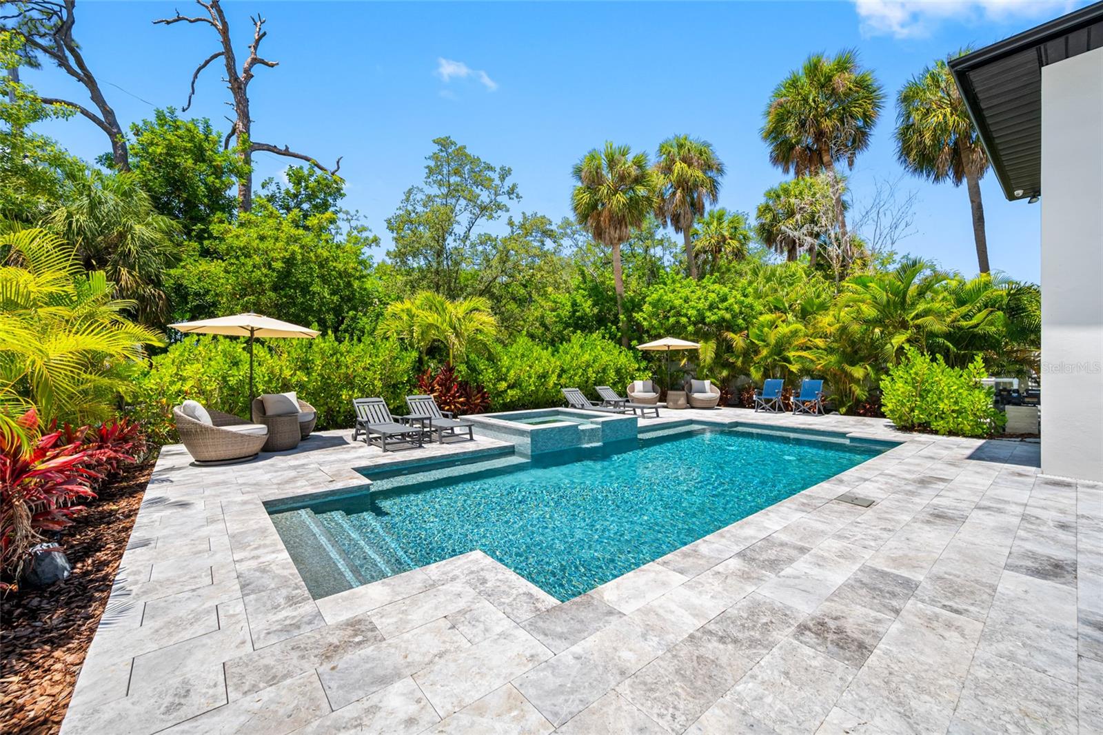SUNSET PARK - Residential