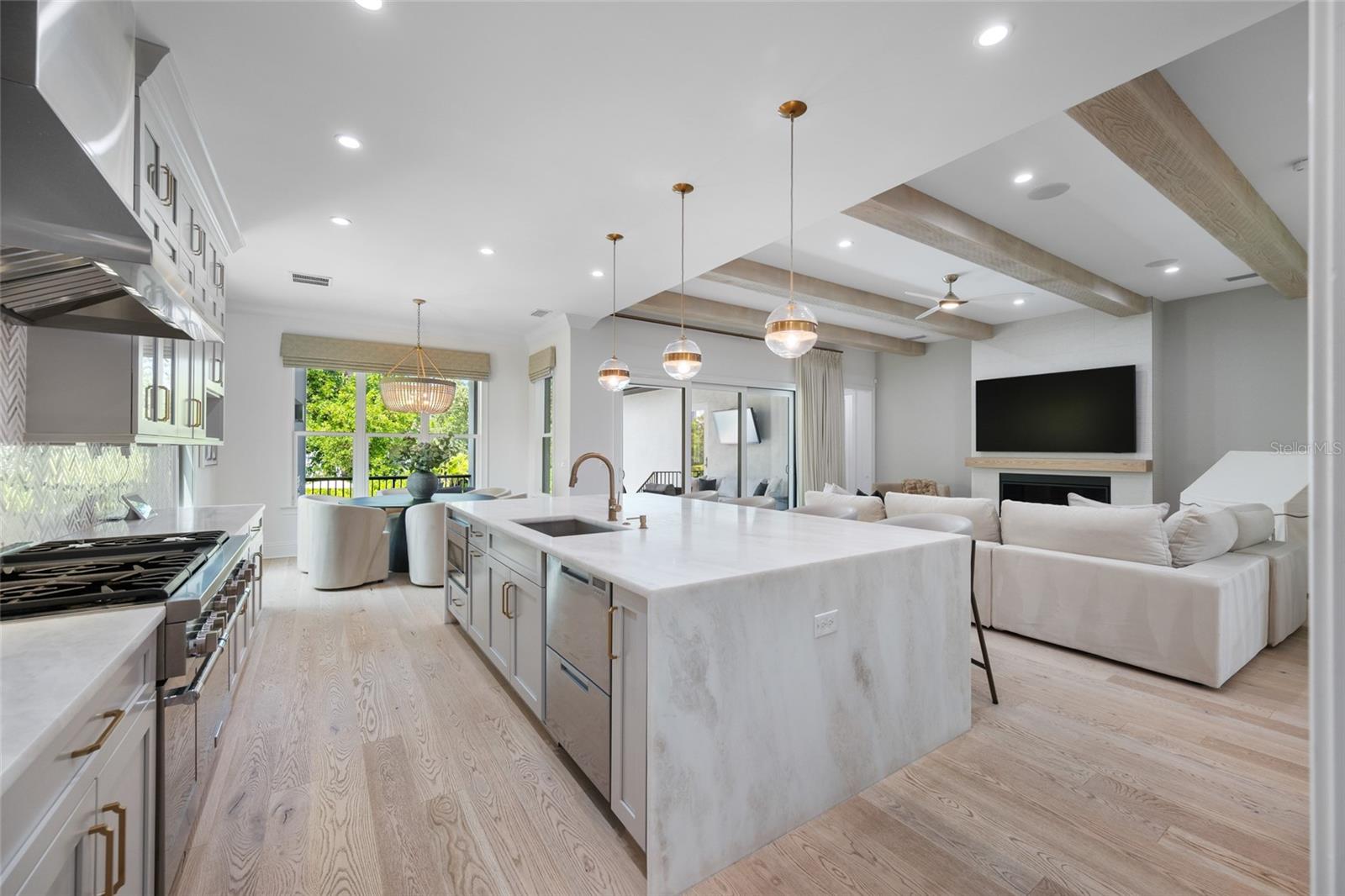 SUNSET PARK - Residential