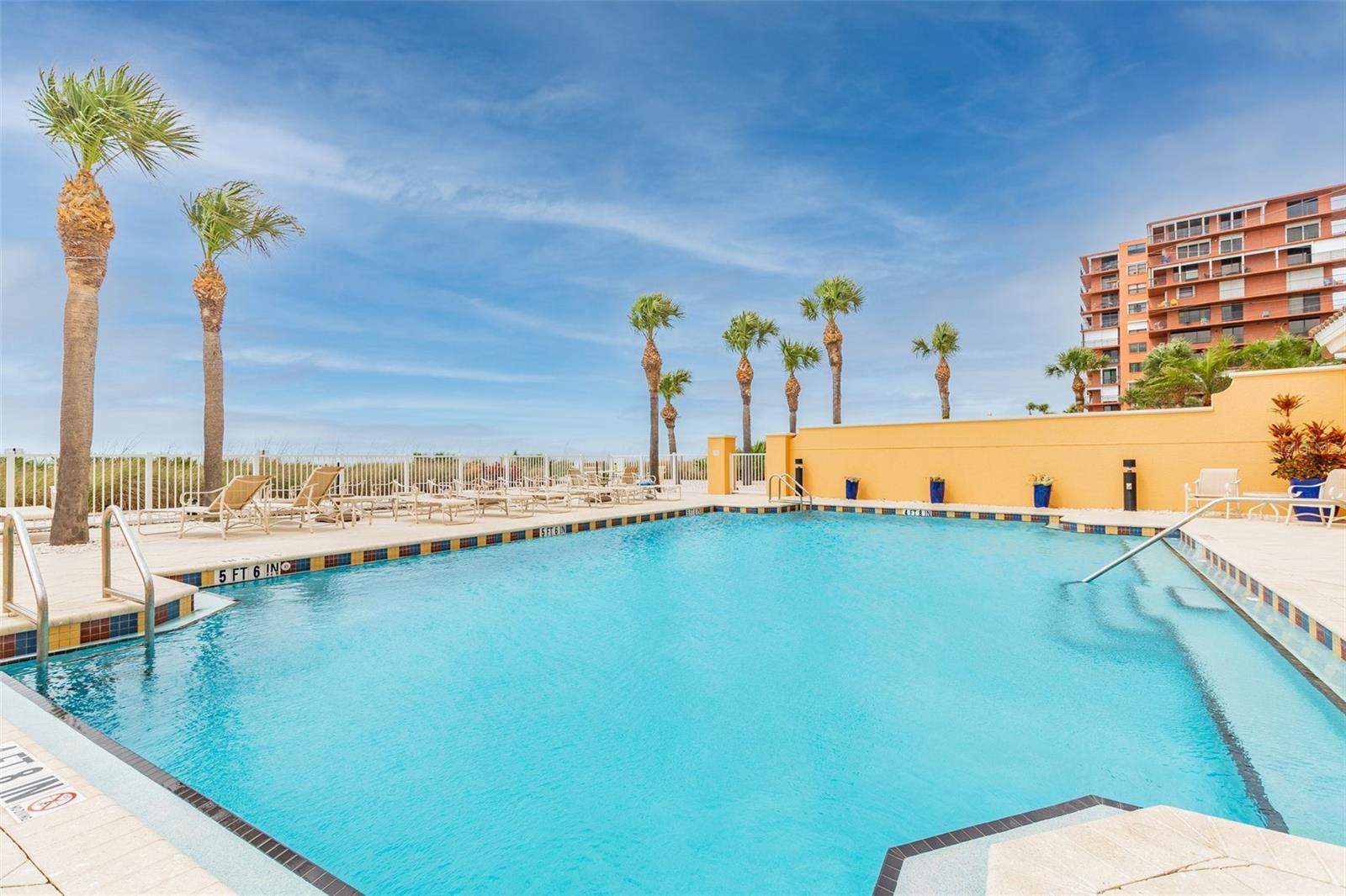 SERENO CONDO - Residential