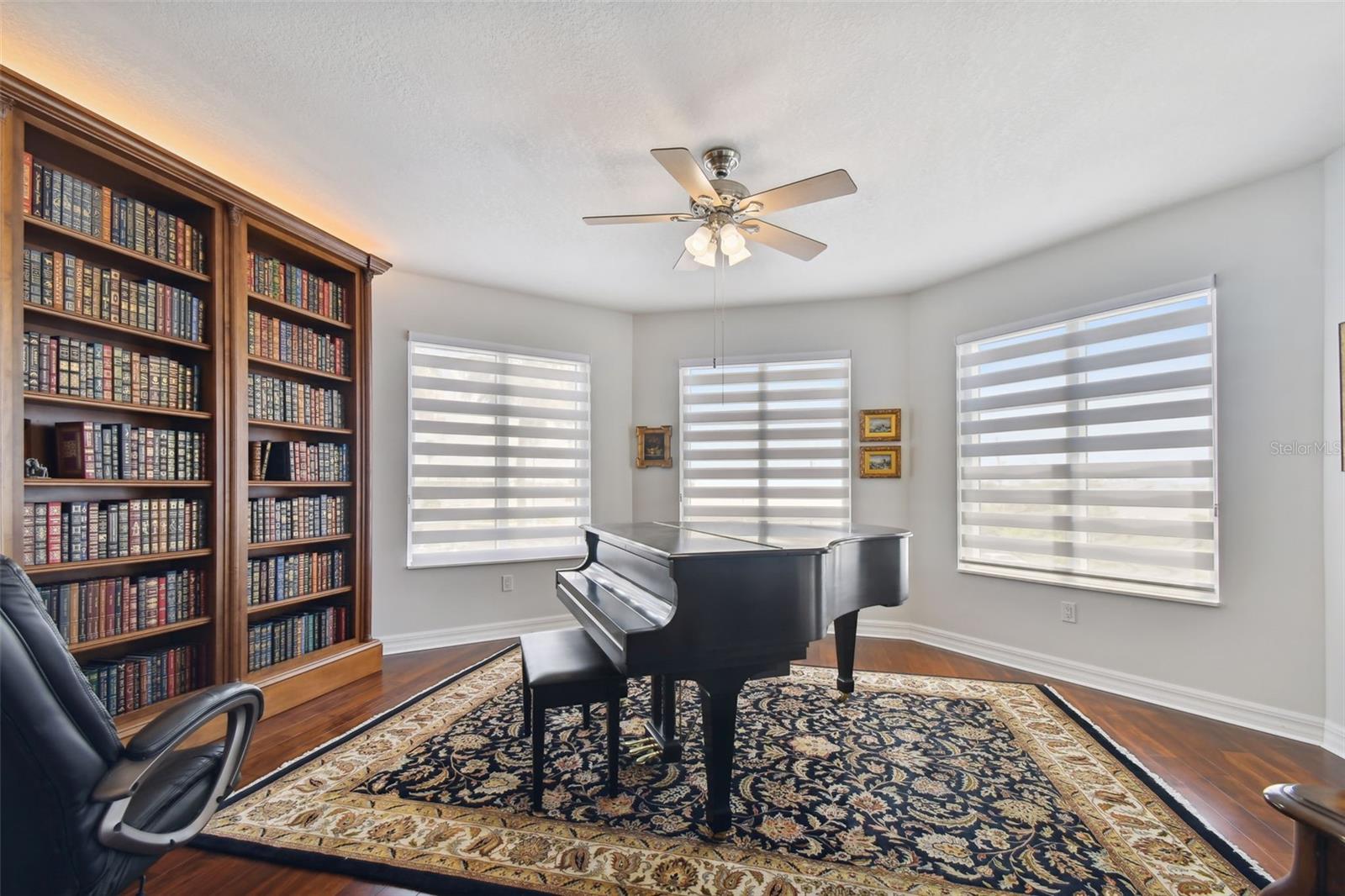 SERENO CONDO - Residential