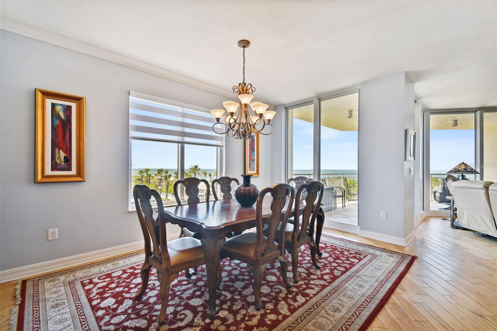 SERENO CONDO - Residential