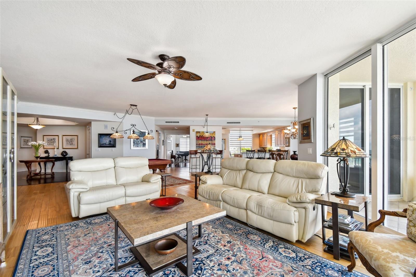 SERENO CONDO - Residential