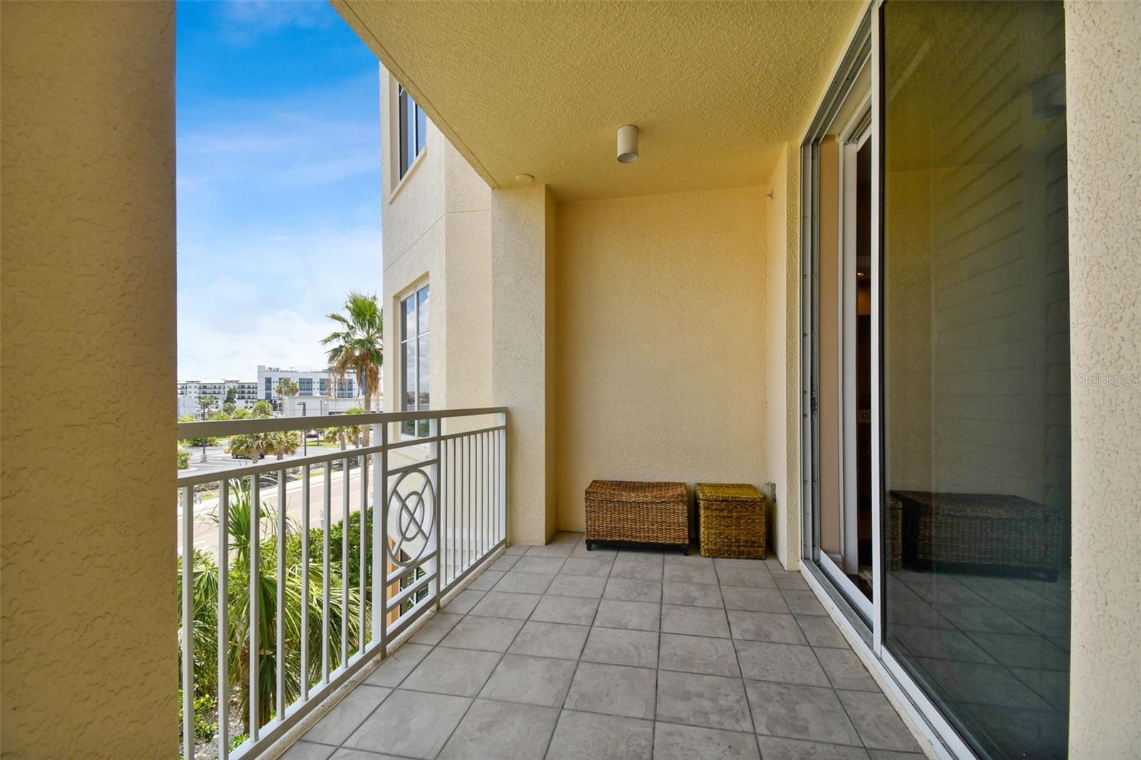 SERENO CONDO - Residential