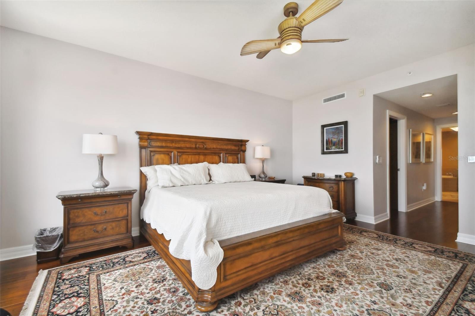 SERENO CONDO - Residential