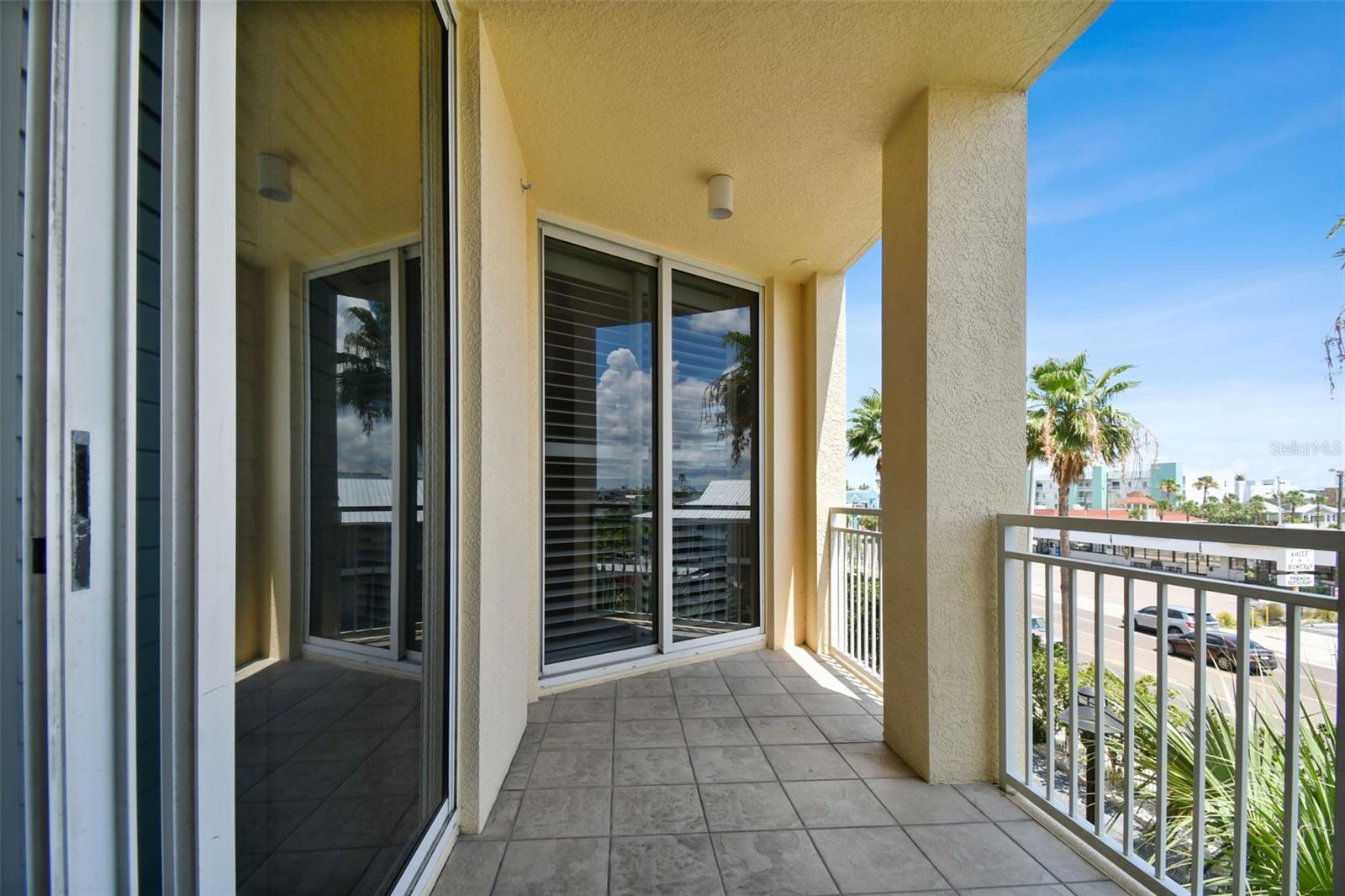 SERENO CONDO - Residential