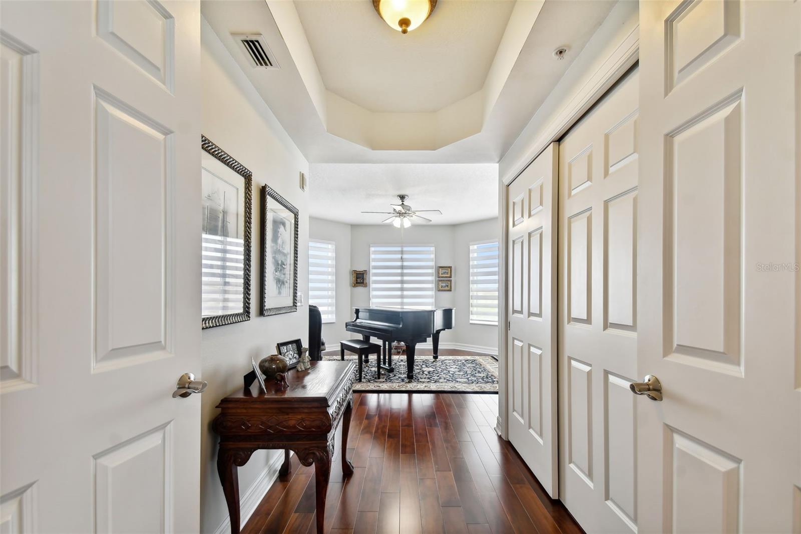 SERENO CONDO - Residential