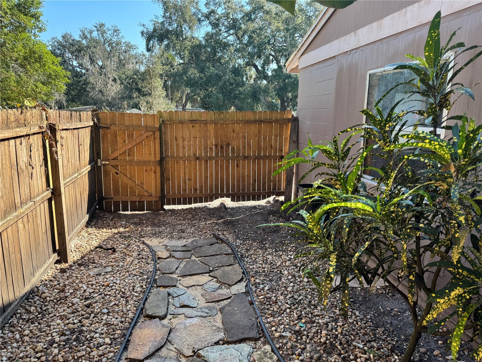 BEL-AIR SANFORD - Residential Lease