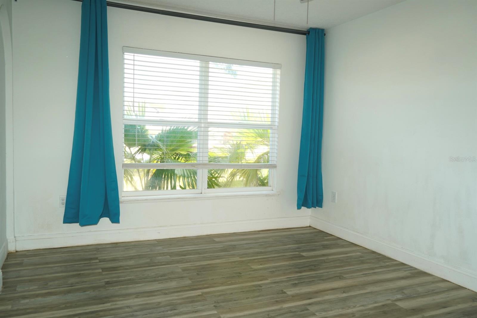 PINES WEST - Residential