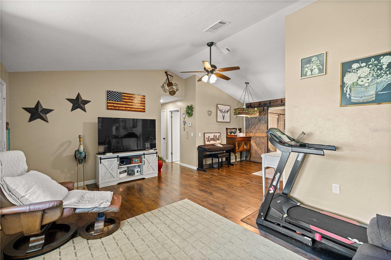 3171 N BRACKENFERN POINT