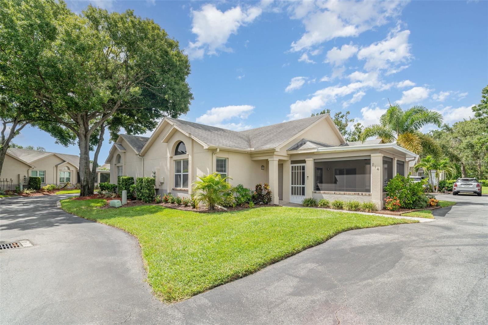 814 SILVERTHORN LANE