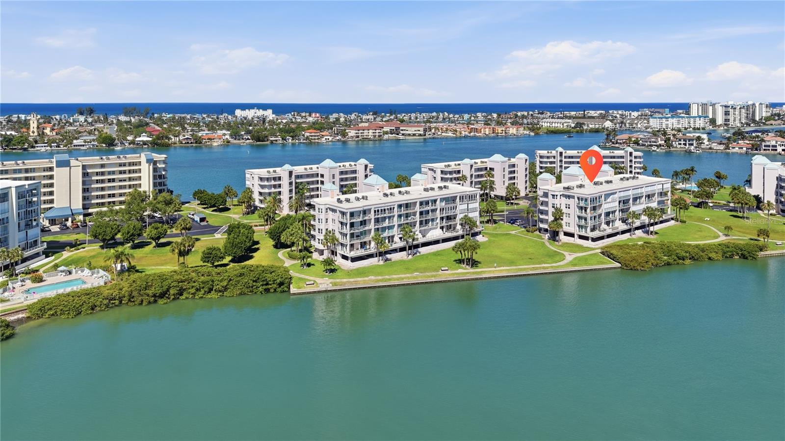 CORAL POINTE - Residential