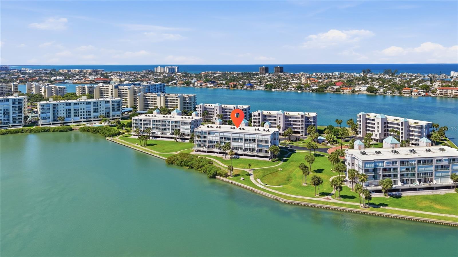 CORAL POINTE - Residential