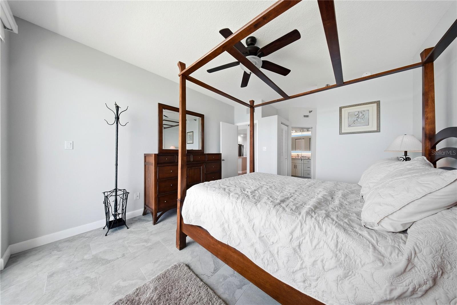 CORAL POINTE - Residential