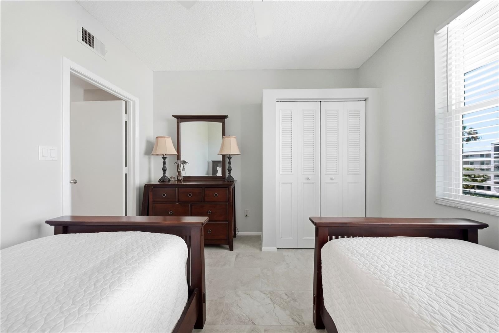CORAL POINTE - Residential