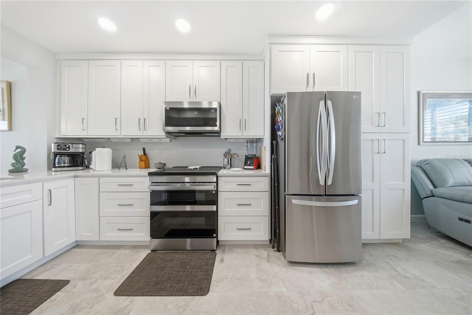 CORAL POINTE - Residential
