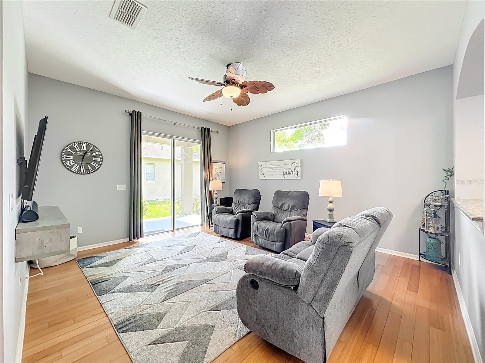 WOODBRIDGE LAKES UNIT 2B - Residential