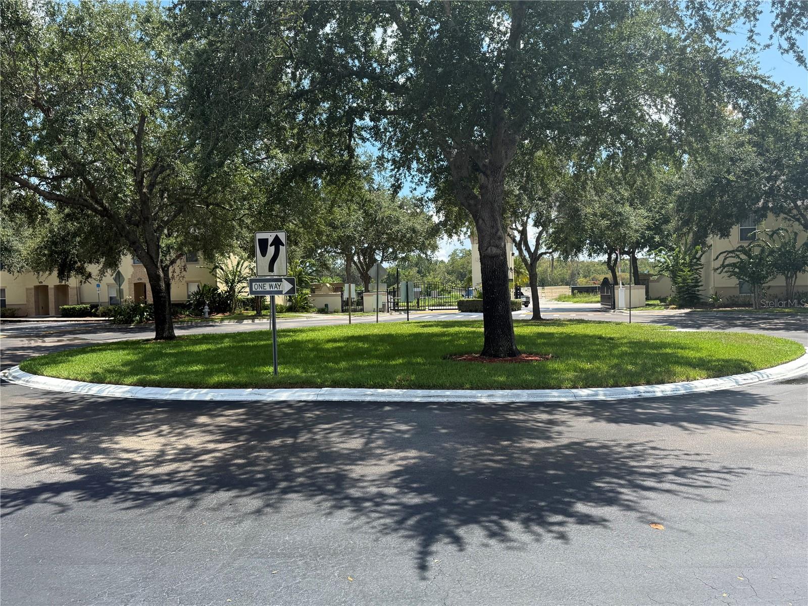 2724 CLUB CORTILE CIRCLE B
